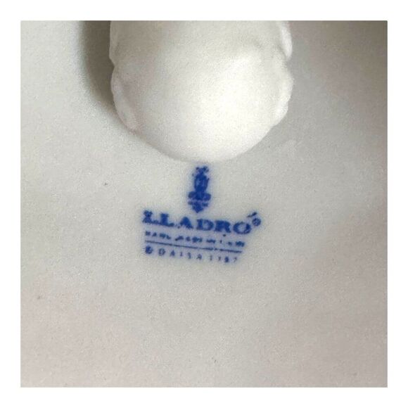 Vintage Lladro 1987 Holiday Porcelain Bell Ornament Collectible In Original Box - Picture 7 of 8